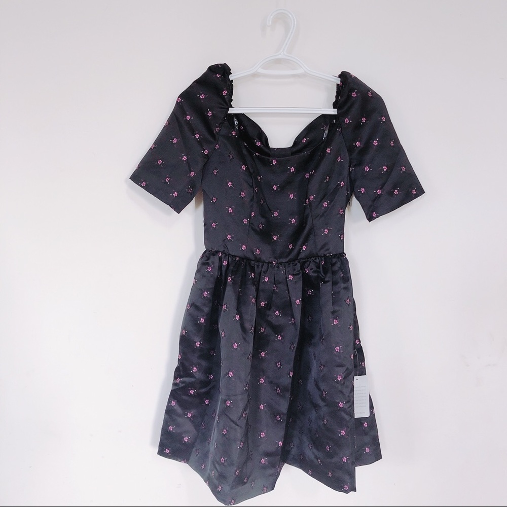 Gal Meets Glam Maude Daisy Satin Jacquard Dress - Picture 3 of 6